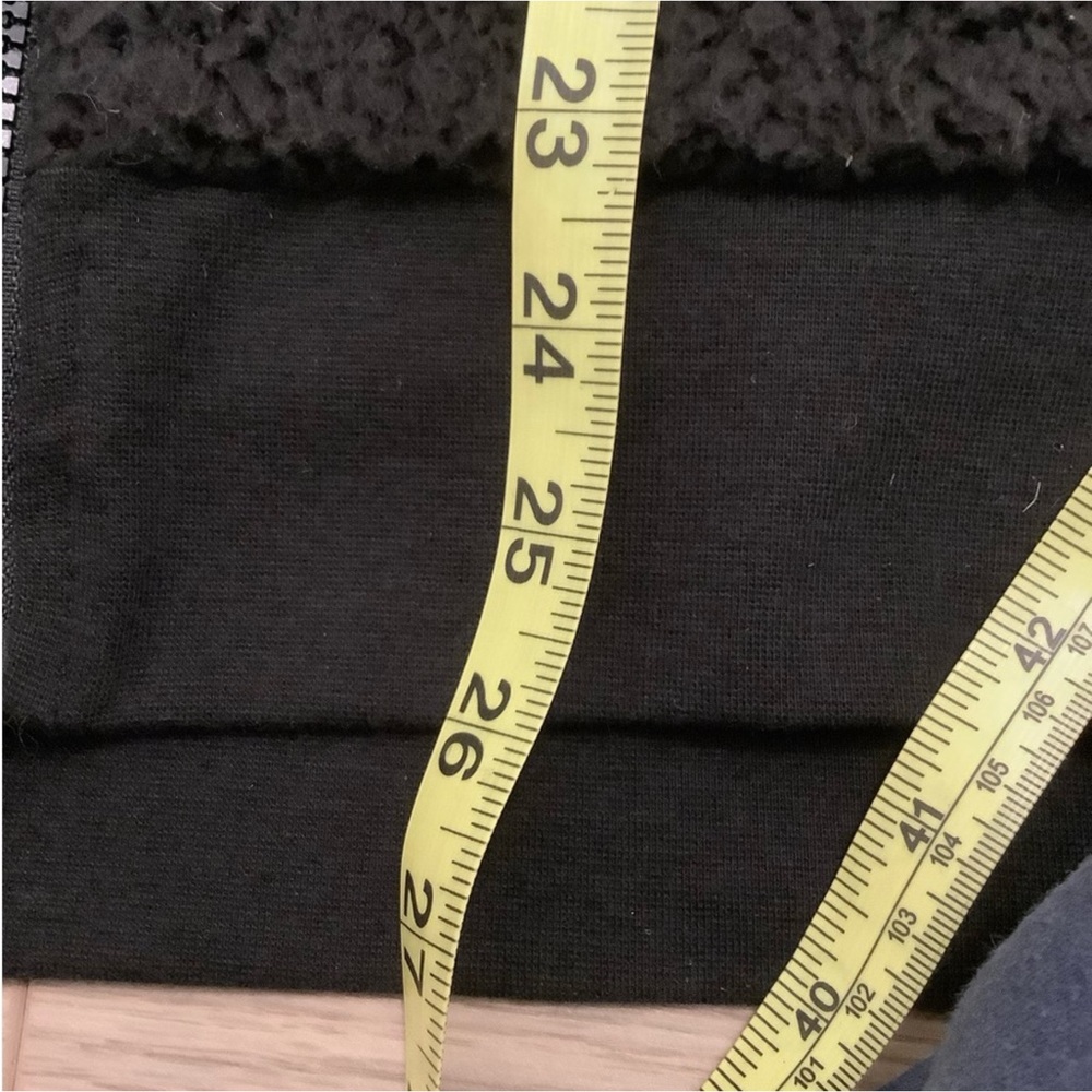 NWT Champion black Sherpa jacket❤️❤️❤️❤️ - Picture 5 of 8